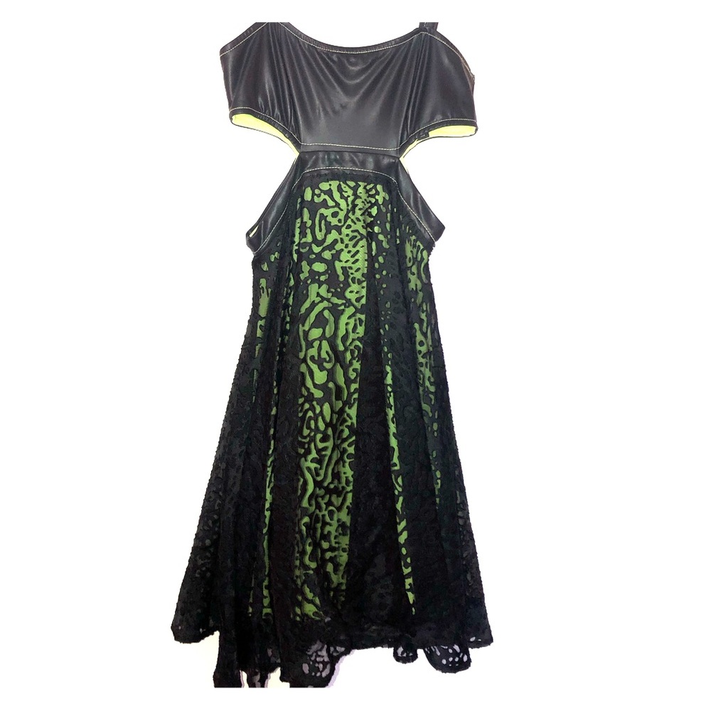 Bebe Dress - Picture 2 of 4